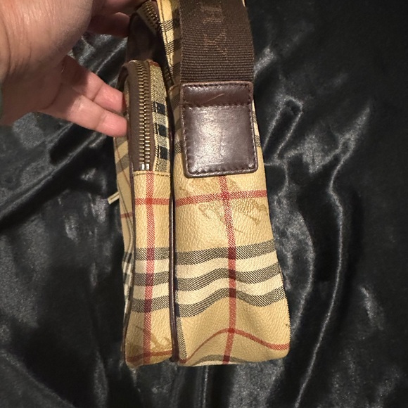 Messenger crossbody bag - Picture 5 of 8